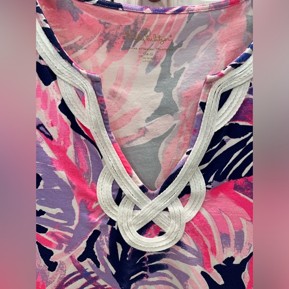 LILLY PULITZER Brewster Tshirt with white detailing. Size S. Excellent condition - Picture 4 of 9